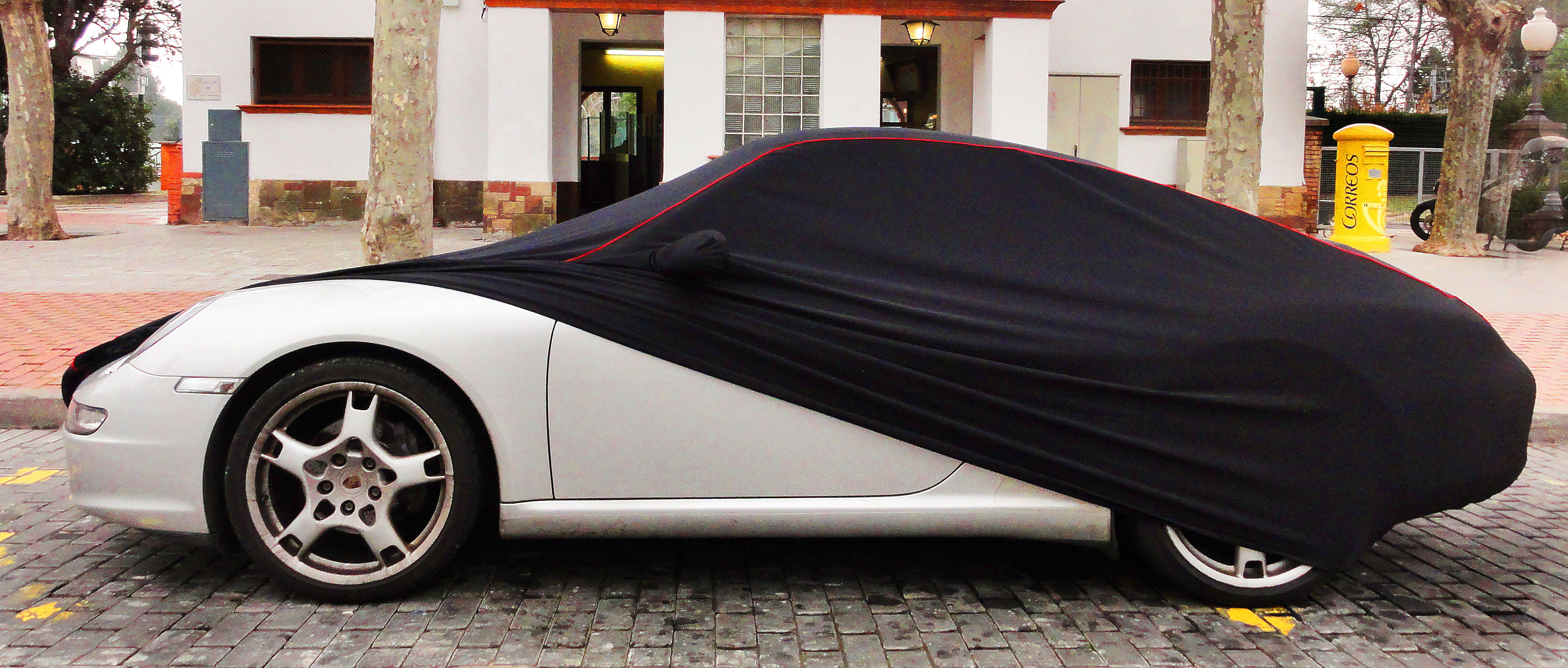 Car Covers for Porsche. Indoor and outdoor car protection