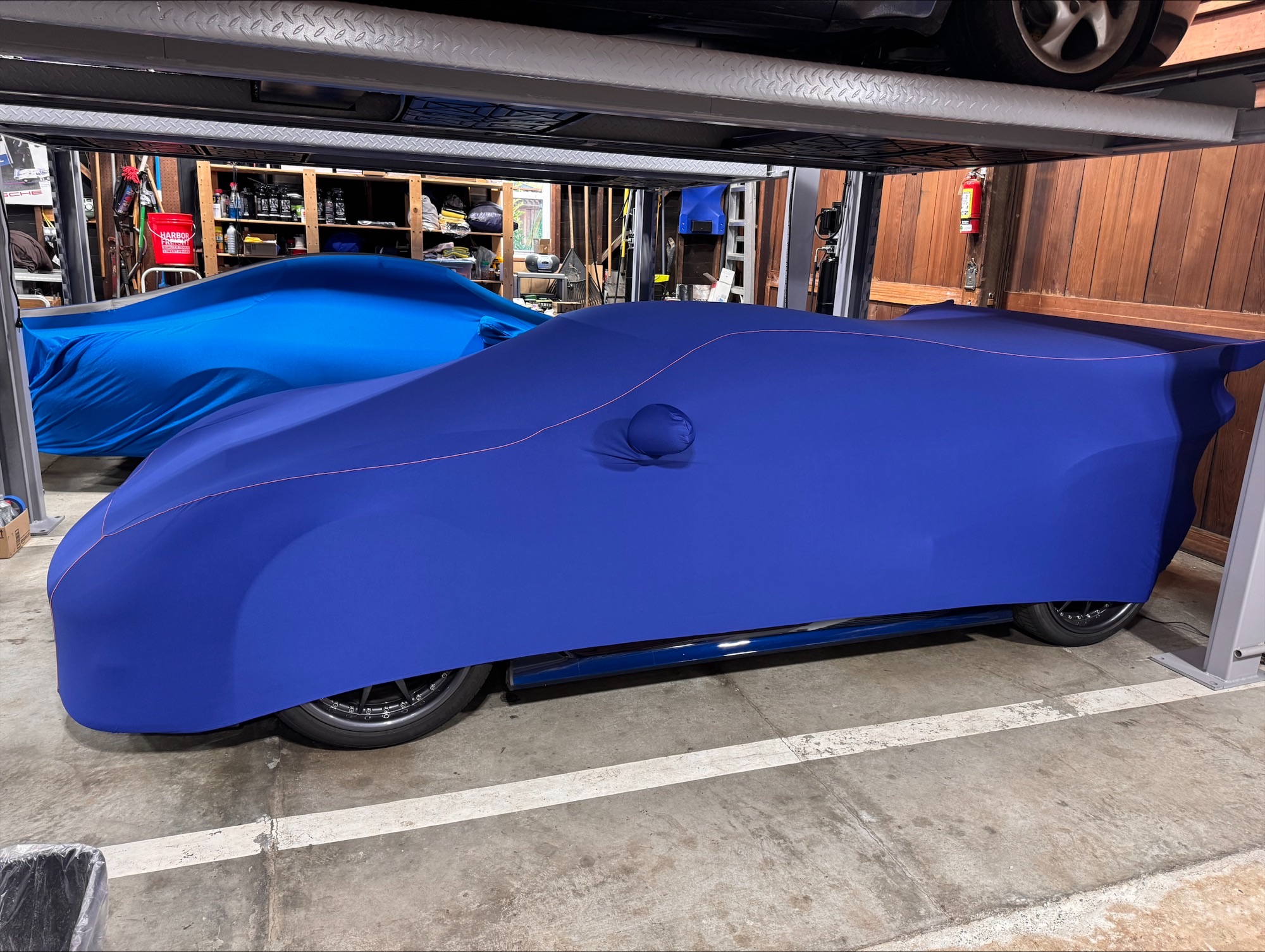 Car cover for noble m400