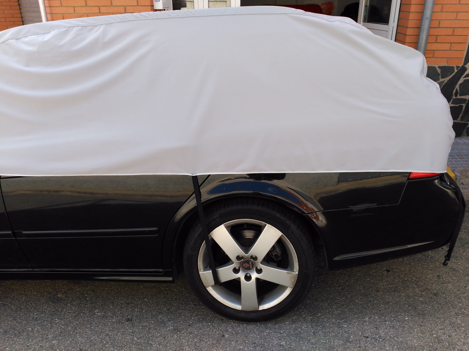 High-quality Custom and Standard Half Car Covers